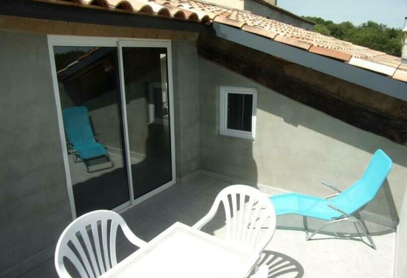 Bed and Breakfast Gîte Le Magnan, 55 M2, Au Calme, Terrasse, Jardin, Piscine Chauffée, Sud Ardèche