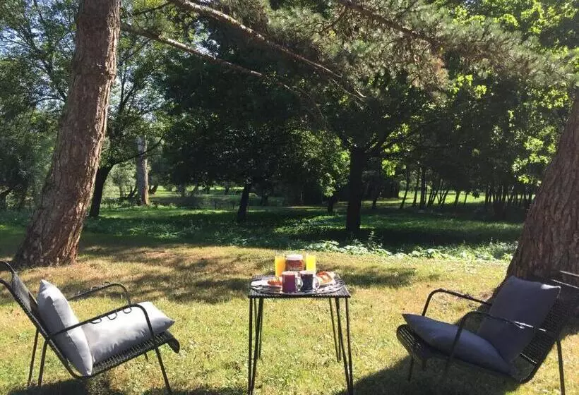 Aamiaismajoitus (B&B) Studio En Ville Et Campagne