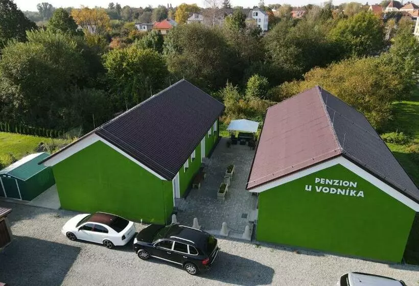 هتل Penzion U Vodníka