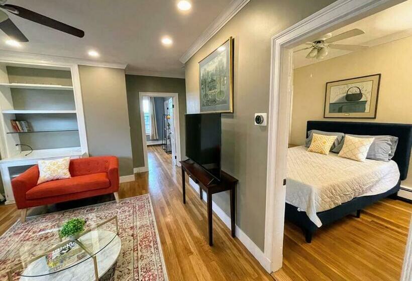 Luxury Executive Suite Harvard Allston 3 Bedrooms 2 Baths