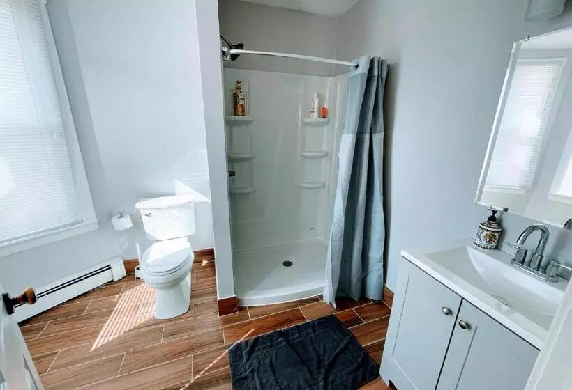 Luxury Executive Suite Harvard Allston 3 Bedrooms 2 Baths