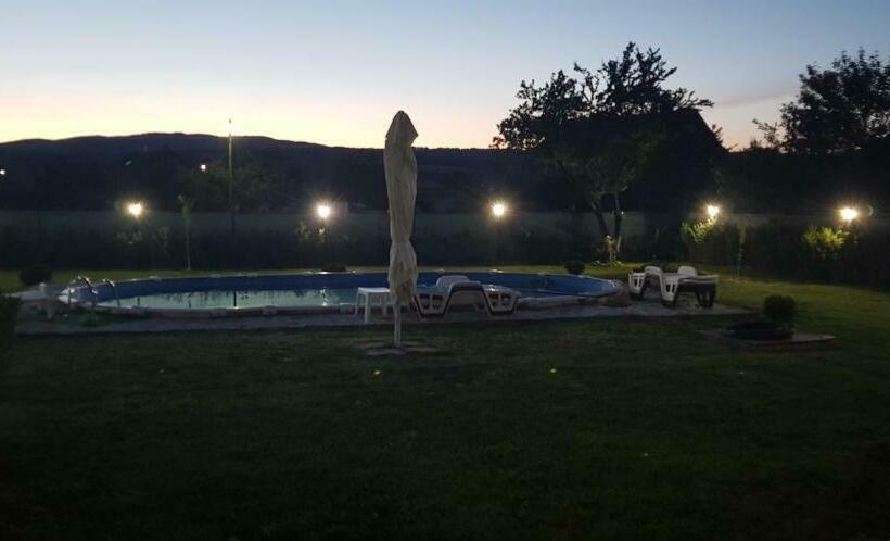 פנסיון къщи за гости ореха