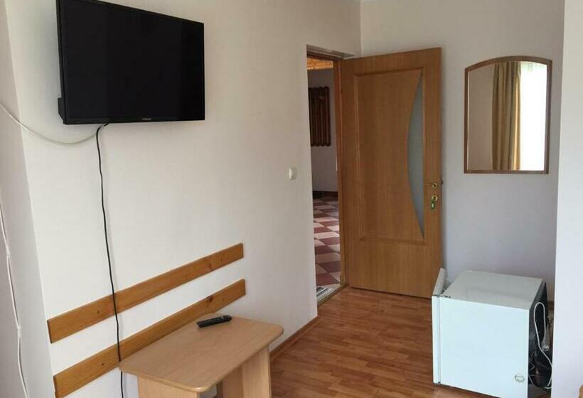 پانسیون Casa Galbena Busteni