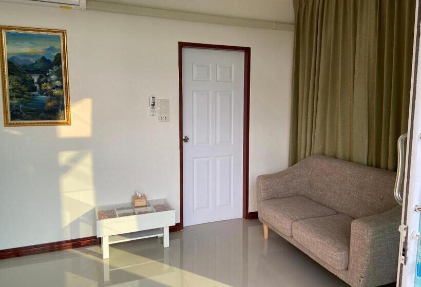 渡假胜地  ร่มปาล์มรีสอร์ท สระบุรี Rompalm Saraburi