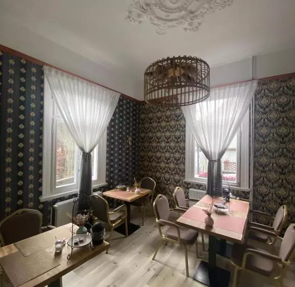Villa Burgau B&b