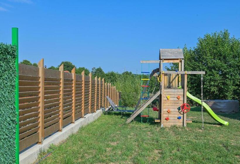 Villa Raphael Near The Pirin Golf Resort