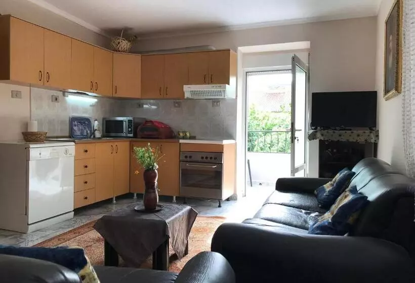 Lovely Apartment In Front Of The Lake