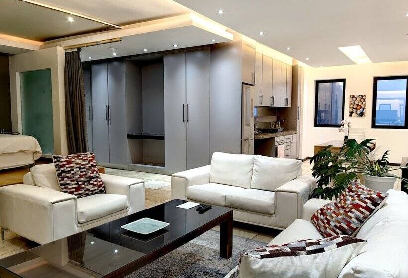 4 On Pritchard Luxury Suites