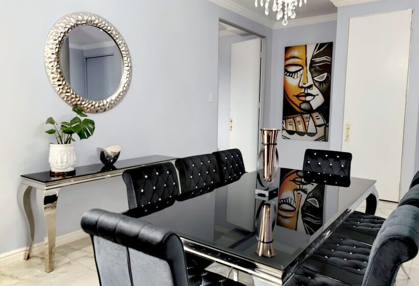 4 On Pritchard Luxury Suites