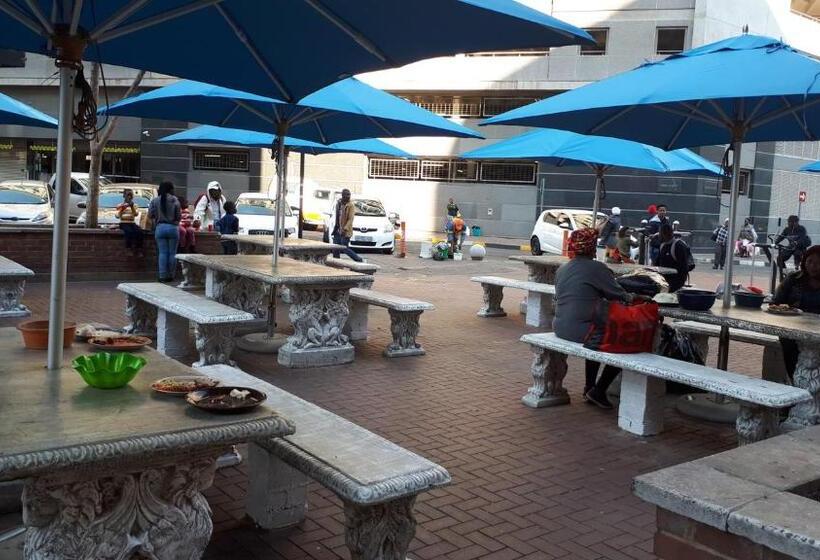 4 On Pritchard Luxury Suites