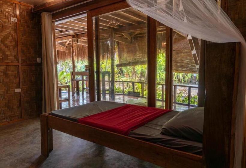 هاستل Soffta Surf Ranch