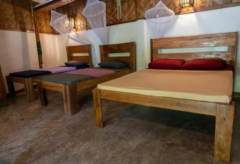 هاستل Soffta Surf Ranch