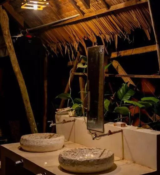 هاستل Soffta Surf Ranch