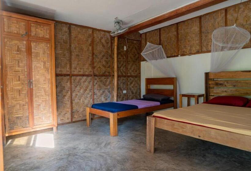 هاستل Soffta Surf Ranch