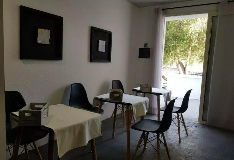 B&b Unique Art