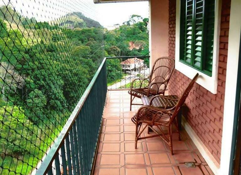 Cavalinho Branco 215