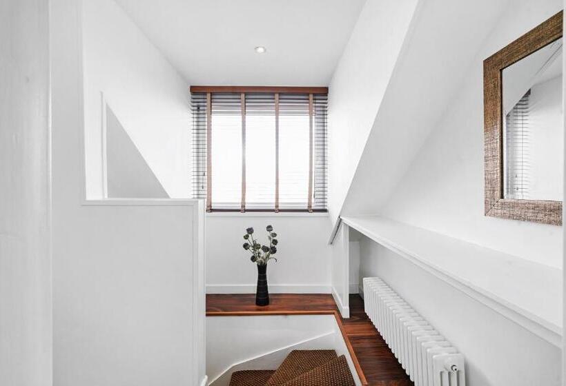 Howburn Residence Serviced Apartments   1,2& 3 Bedroom Apartments