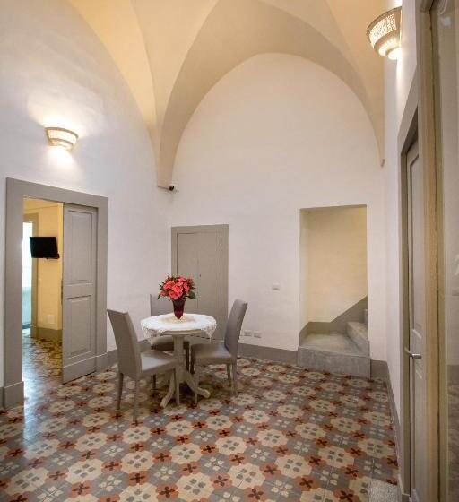 Le Finestre Su Porta Carrese   Luxury Rooms