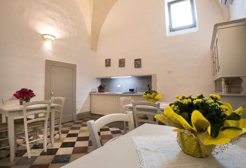 Le Finestre Su Porta Carrese   Luxury Rooms