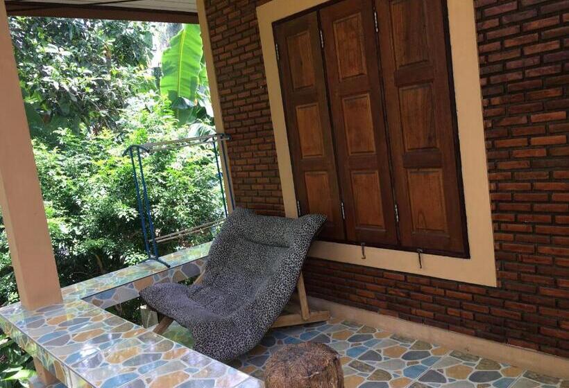 پانسیون P Un House