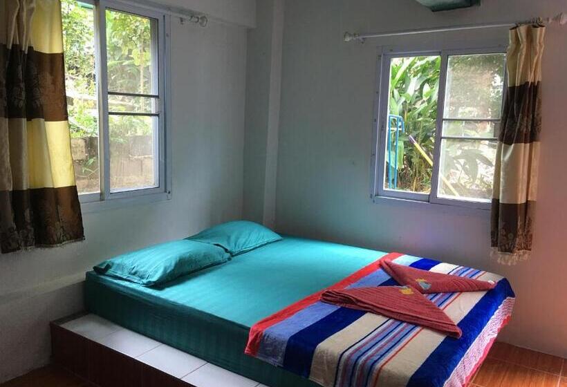 پانسیون P Un House