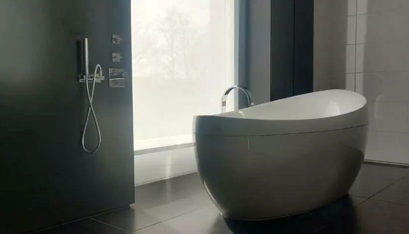 Aamiaismajoitus (B&B) Bed & Wellness Boxtel, Luxe Kamer Met Airco En Eigen Badkamer, Ligbad