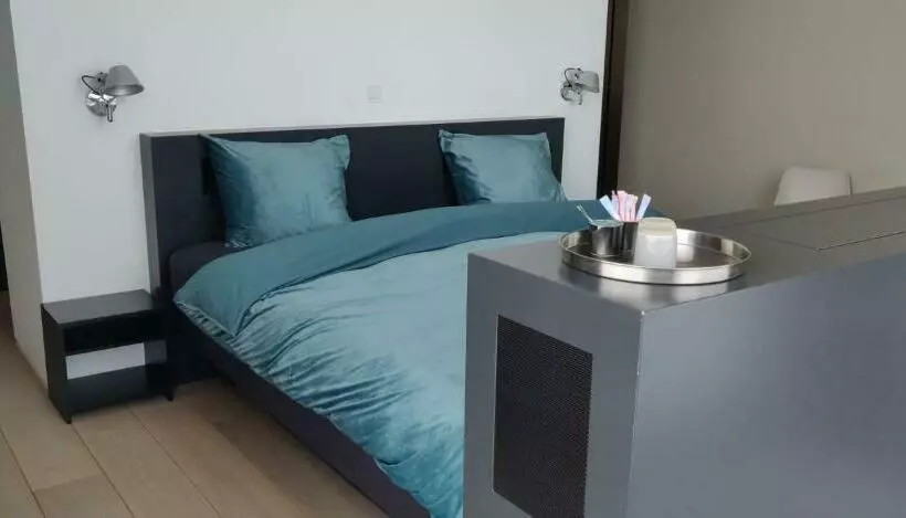 Aamiaismajoitus (B&B) Bed & Wellness Boxtel, Luxe Kamer Met Airco En Eigen Badkamer, Ligbad