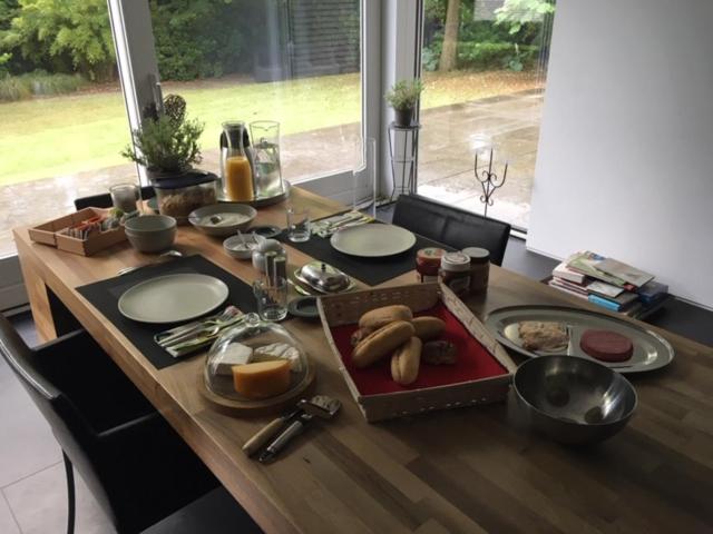 Bed and Breakfast Bed & Wellness Boxtel, Luxe Kamer Met Airco En Eigen Badkamer, Ligbad