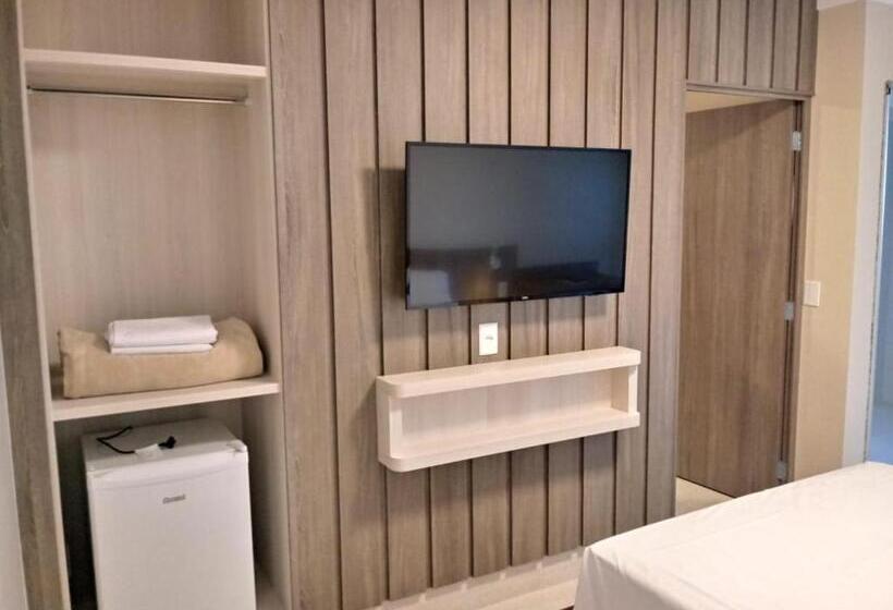 בית מלון כפרי Piazza Diroma Flats Para Temporada