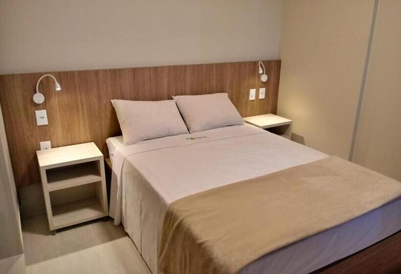 בית מלון כפרי Piazza Diroma Flats Para Temporada