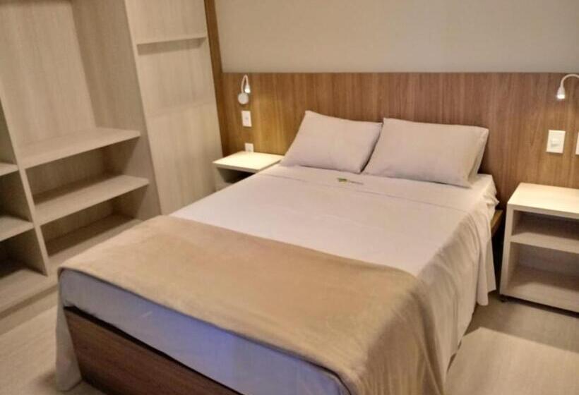 בית מלון כפרי Piazza Diroma Flats Para Temporada