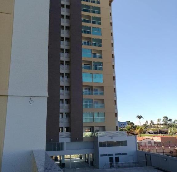 בית מלון כפרי Piazza Diroma Flats Para Temporada