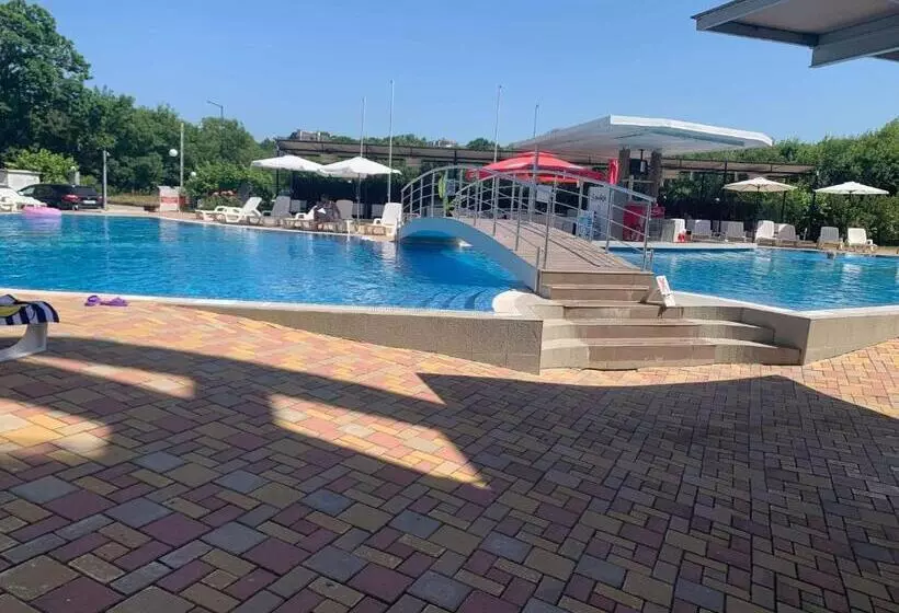 ホテル Private Apartment In Emberli Apart