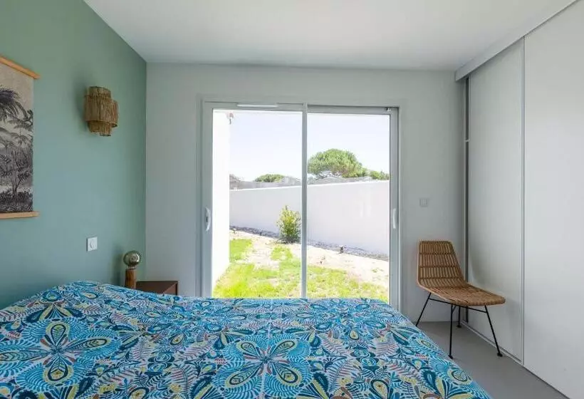 Magnifique Récente Villa De Charme Avec Piscine