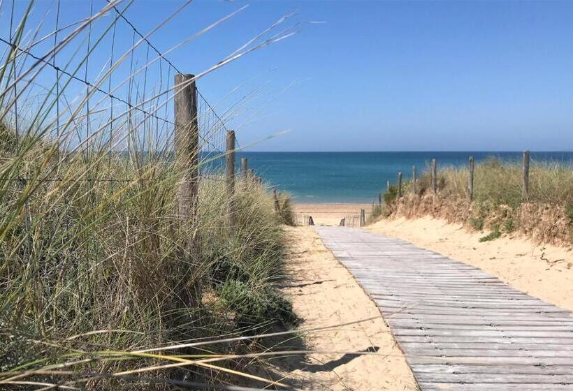 Magnifique Récente Villa De Charme Avec Piscine