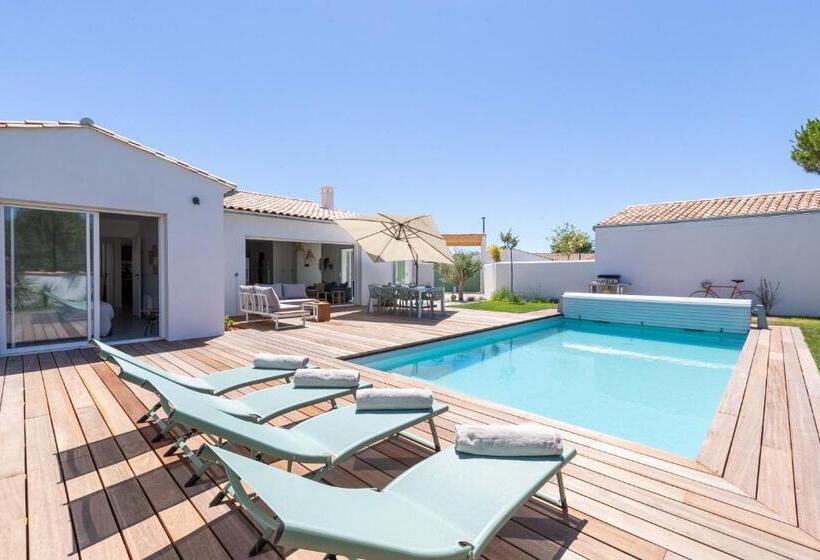 Magnifique Récente Villa De Charme Avec Piscine