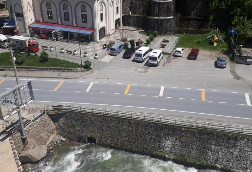 Mavi̇ Köşk Uzungöl