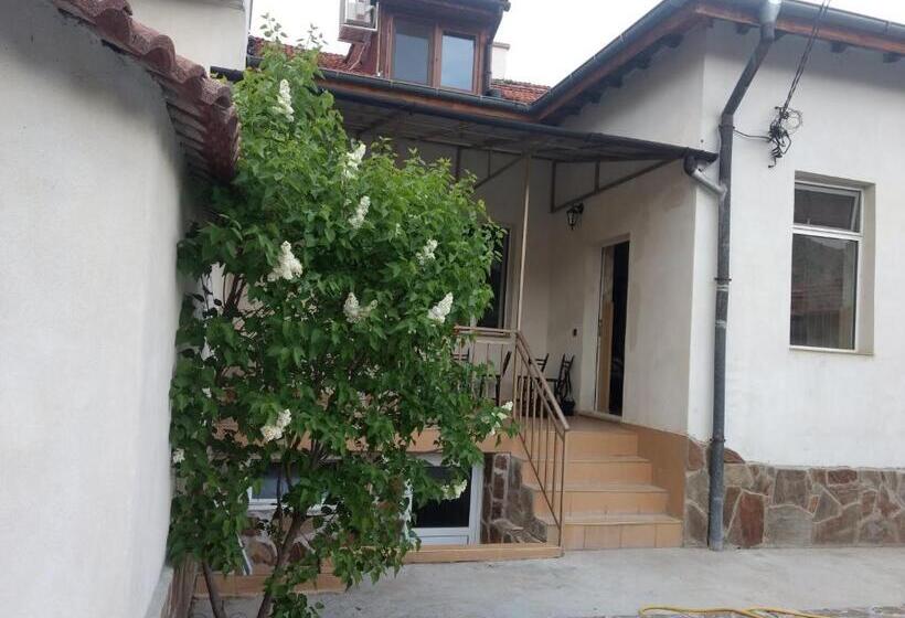 渡假胜地 къща за гости с минерална вода терма асклепий