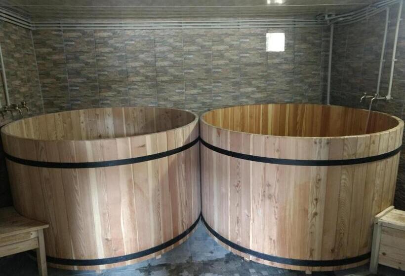 渡假胜地 къща за гости с минерална вода терма асклепий