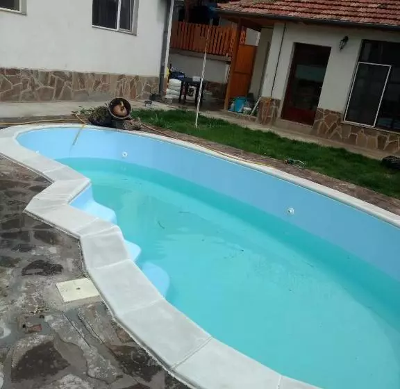 リゾートホテル къща за гости с минерална вода терма асклепий