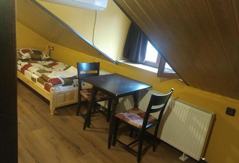 渡假胜地 къща за гости с минерална вода терма асклепий