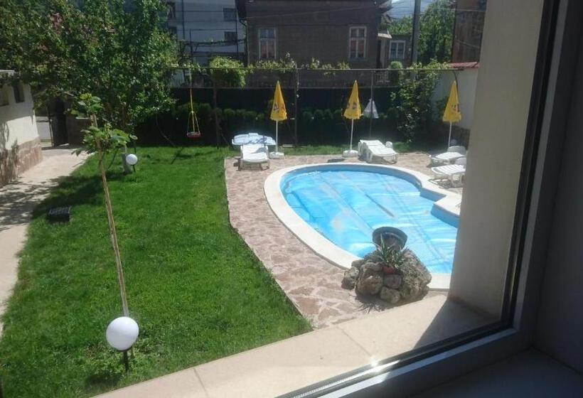 渡假胜地 къща за гости с минерална вода терма асклепий