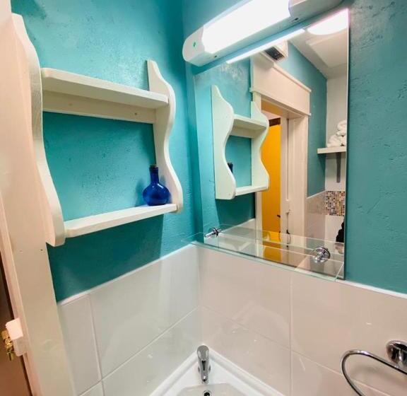 3 Bed Apartment/explore The Area/enjoy Our Pub