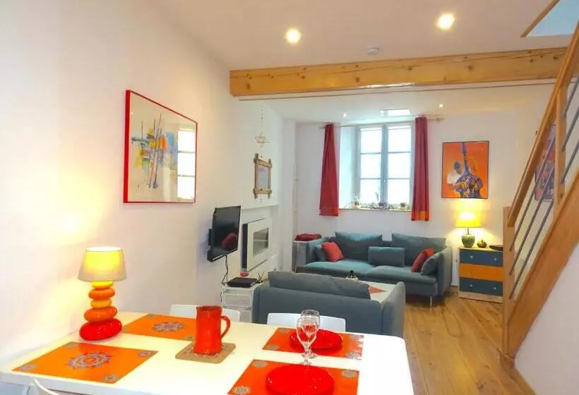 Agréable Maison Au Centre Historique De Foix Avec Garage