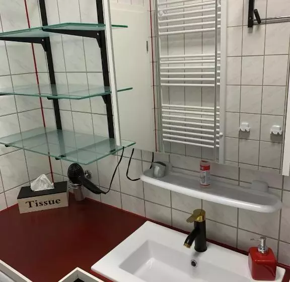 Best Preis  Gold Suite  Mit Netflix, Self Check In, Ebike Ladestation, Fahrradraum, Wlan, Netflix Un