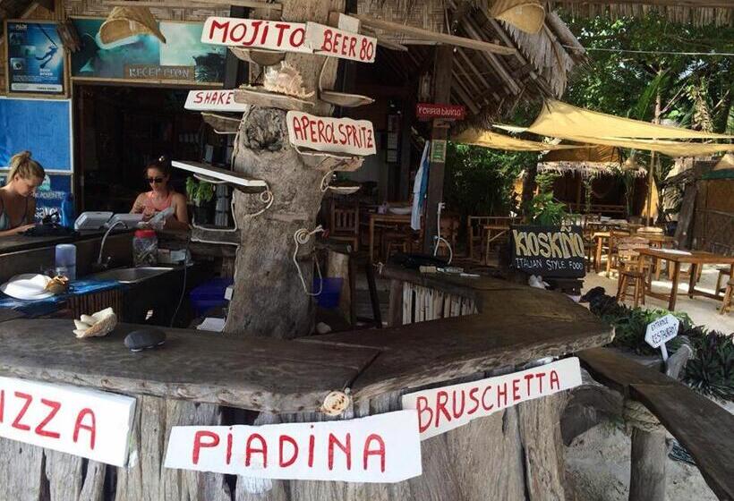 בית מלון כפרי Forra Pattaya Beach Front Bungalow