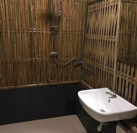 Hotelli Forra Pattaya Beach Front Bungalow