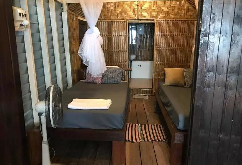 Hotelli Forra Pattaya Beach Front Bungalow