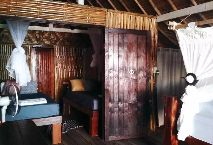 Hotelli Forra Pattaya Beach Front Bungalow