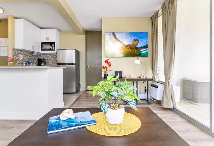 Pacific Monarch   1 Br   Ocean And City Views!